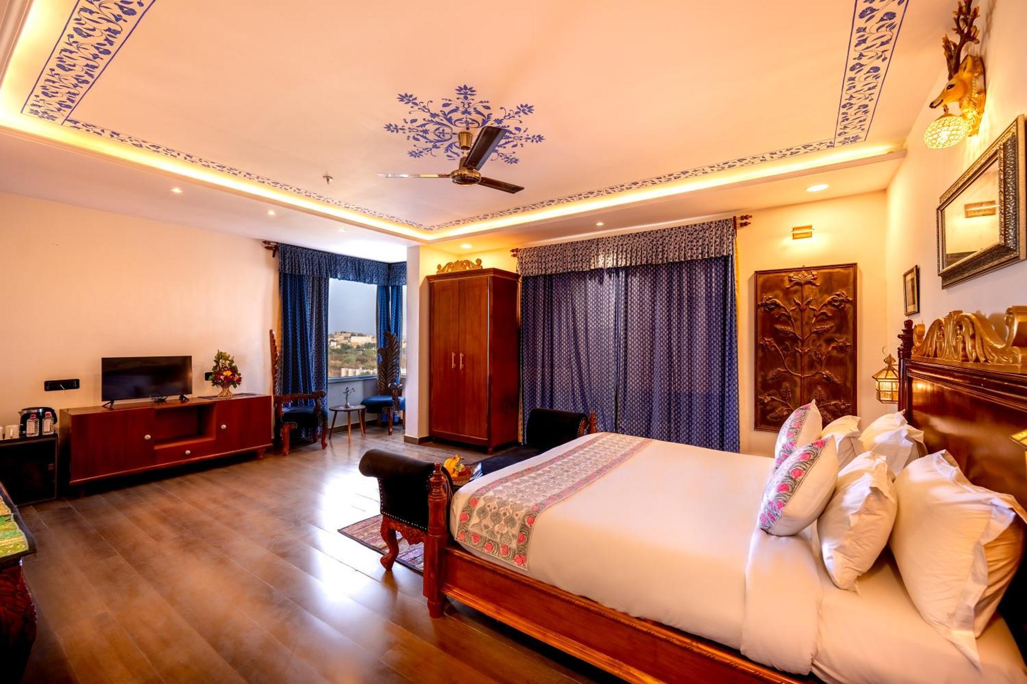 The Chronicles - Near The Pichola 3*